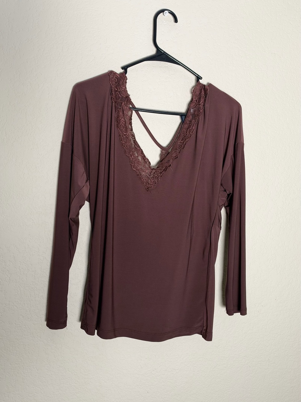 Daytrip Lace-Trim V-Neck Off Shoulder Long Sleeve Top - Brown
